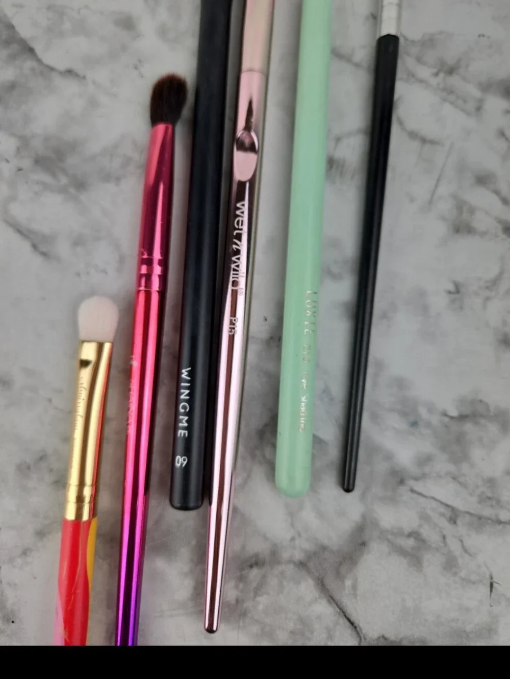 Assorted Pink & Pastel Makeup Brush Set Bundle